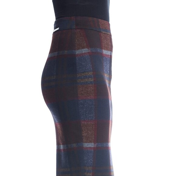 The Keira Coated Pencil Skirt XS - Picture 2 of 2